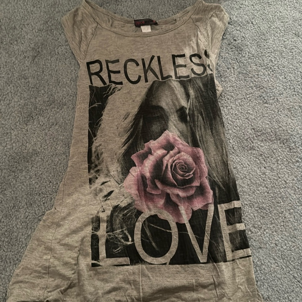 Grey tank